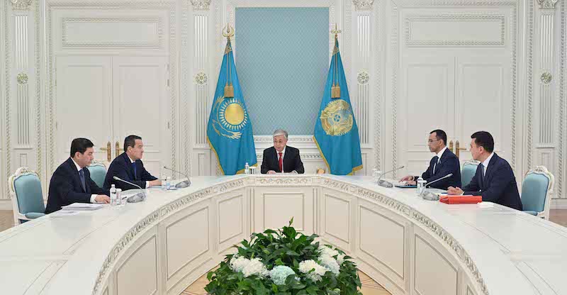 Глава государства провел консультации с председателями палат Парламента и Премьер-министром