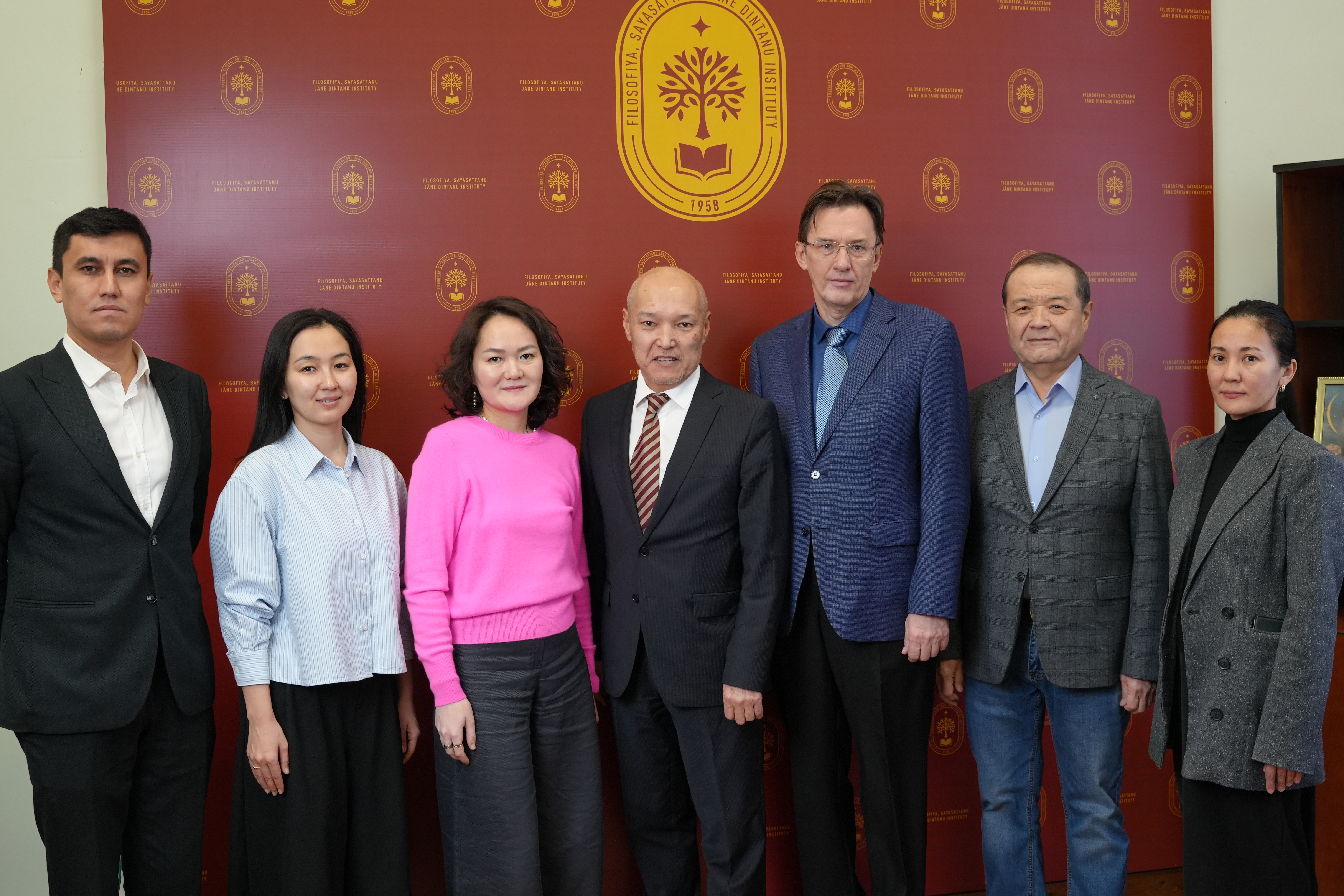 Центр сравнительных политических исследований 