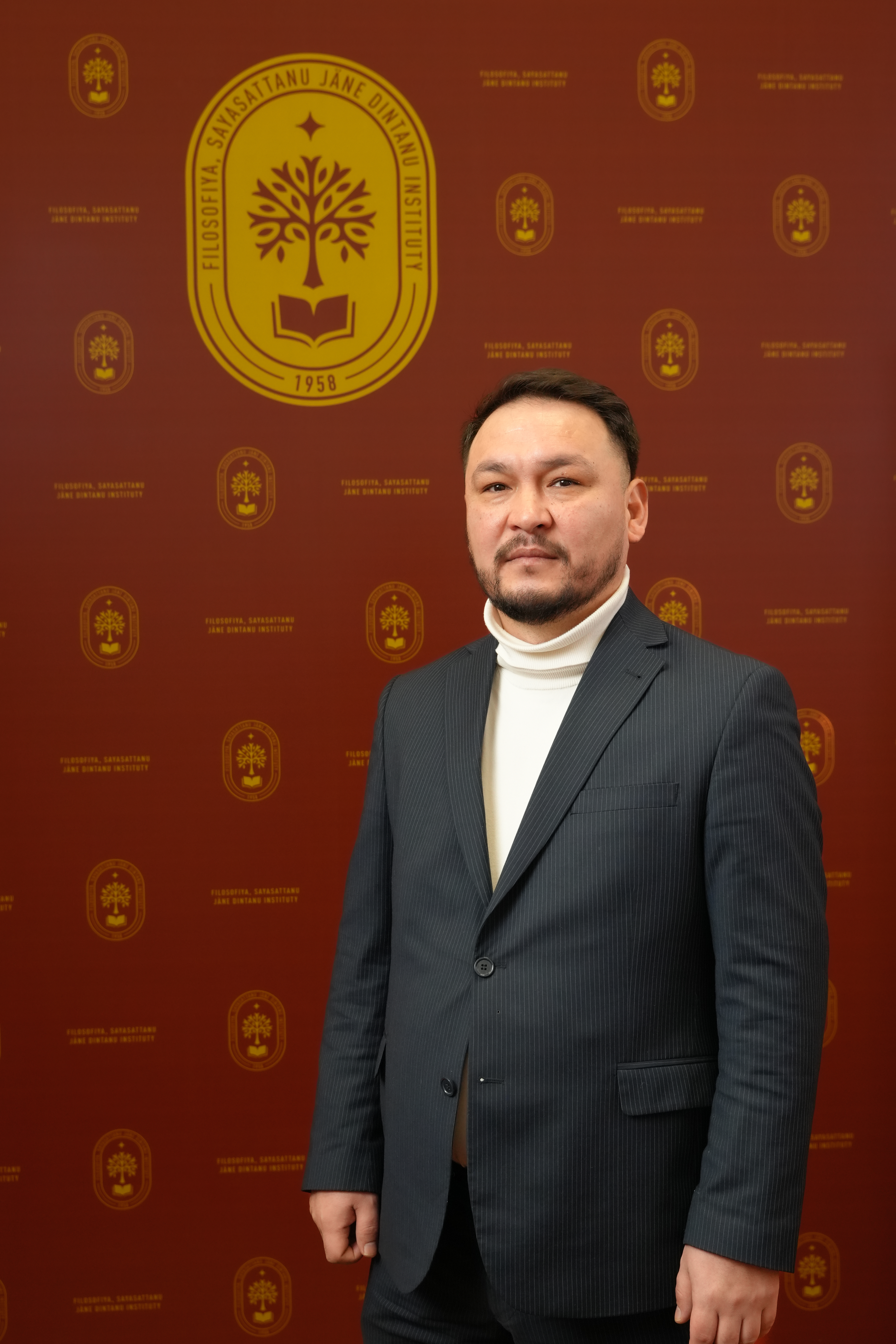 Согласно приказу КОКСНВО МНВО РК №230 от 10 апреля 2026 года, старшему научному сотруднику Института Тасболату Асылтаю Галымулы присуждена степень доктора философии (PhD) по специальности 6D020600 - Религиоведение.