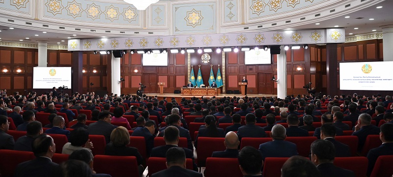 Глава государства провел расширенное совещание по вопросам социально-экономического развития страны