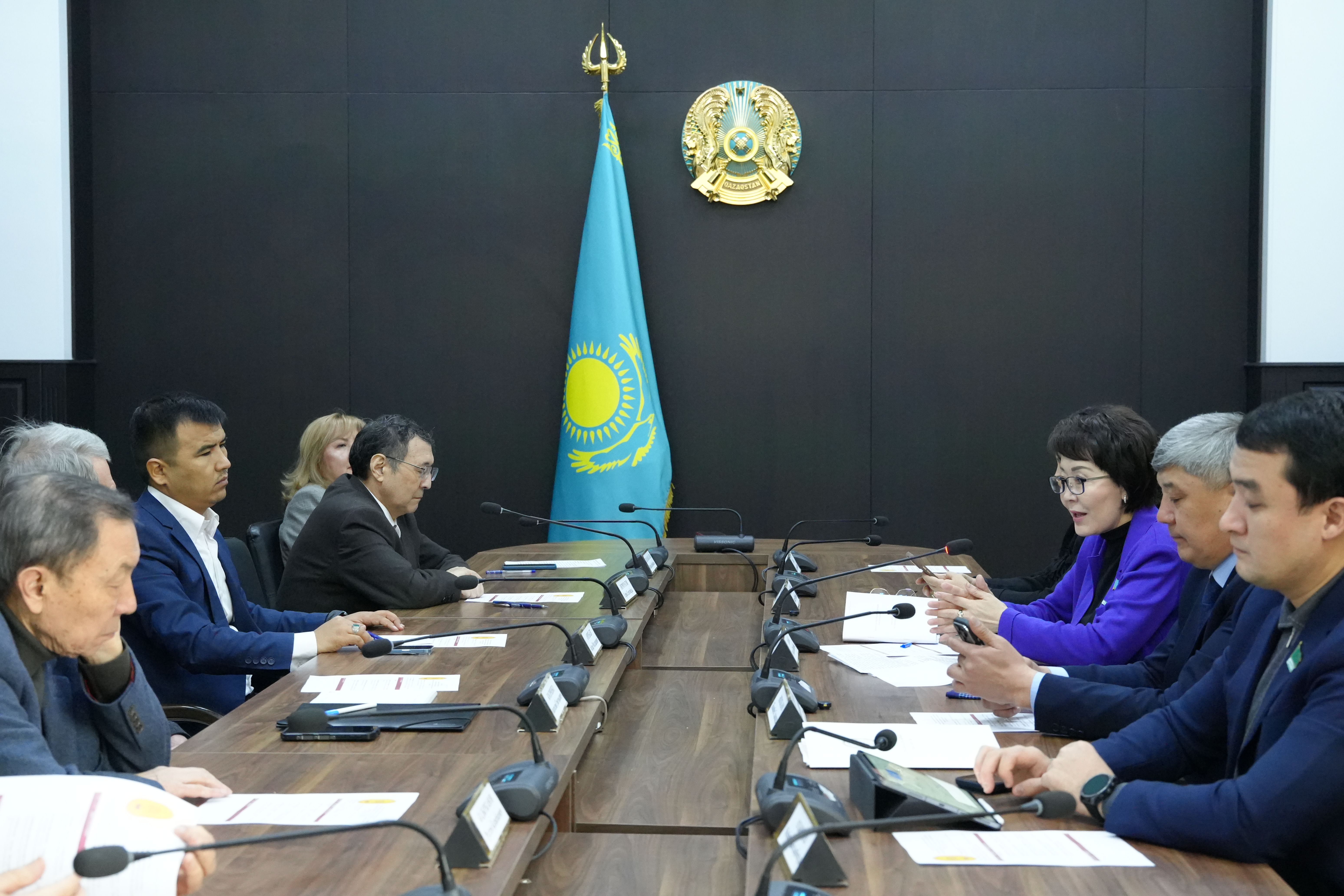 Жаңа Конституцияның преамбулы бірлік пен сабақтастық негіздерін айқындайды