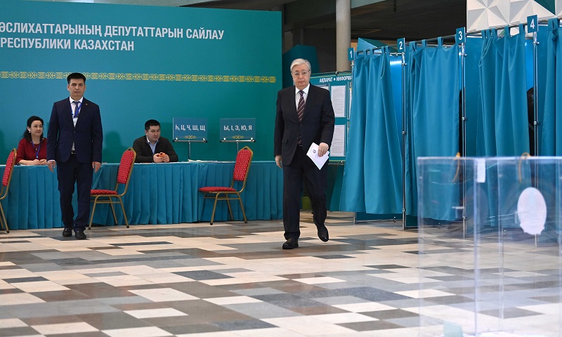 Глава государства проголосовал на выборах в Мажилис Парламента Республики Казахстан и местные маслихаты