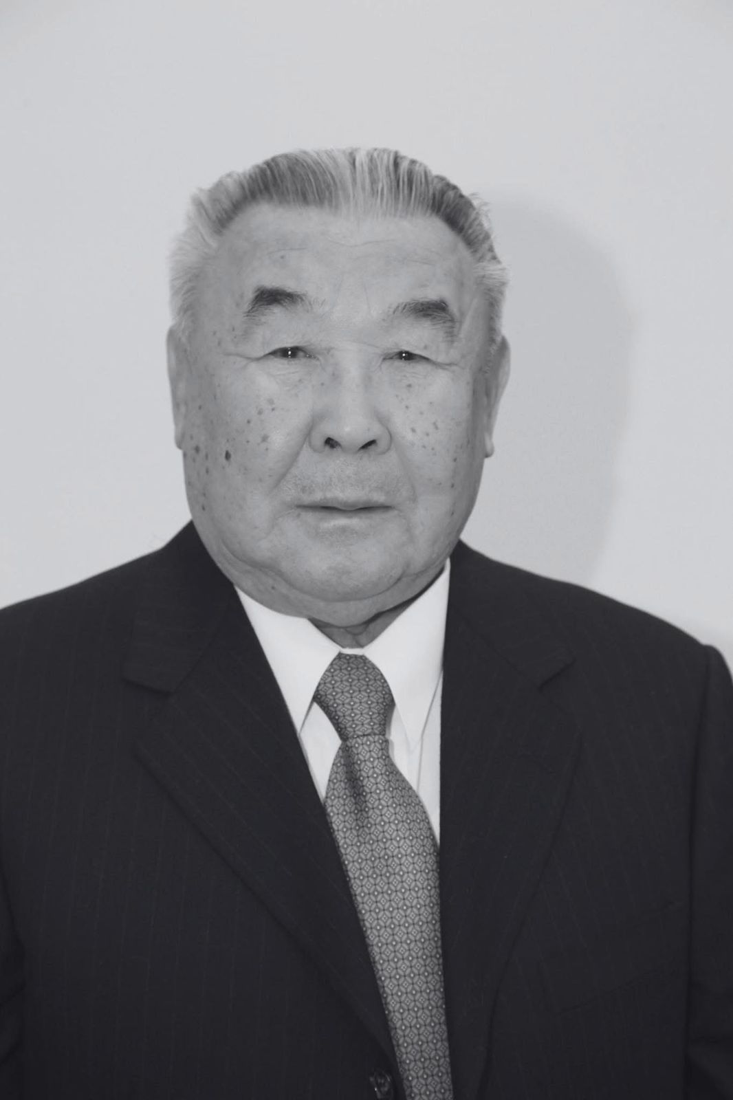 Философия, саясаттану және дінтану институтының ұжымы ЖАБАЙХАН МҮБӘРӘКҰЛЫ ӘБДІЛДИННІҢ өмірден өтуіне байланысты оның отбасы мен жақындарына, барша ғылыми қауымдастыққа көңіл айтады.